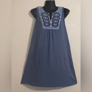 Luxology. Size 4.  Flowing Dress that wears like     the summer breeze.